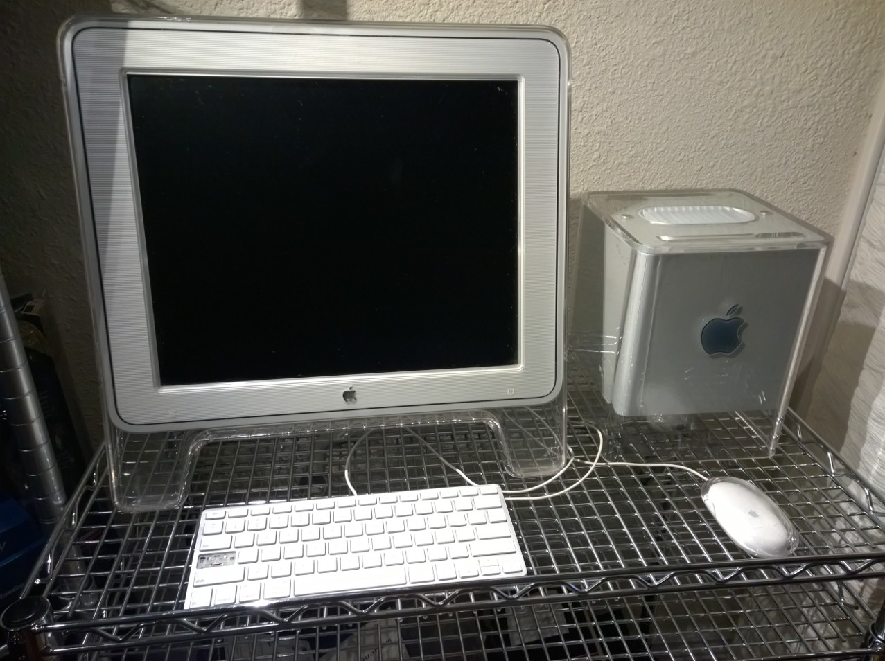 Apple Power Mac G4 Cube and Studio Display